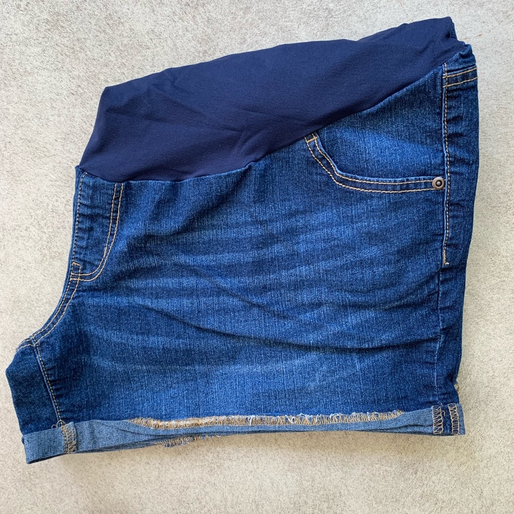 5/$15 Time and Tru Maternity Jean Shorts XL 16-18